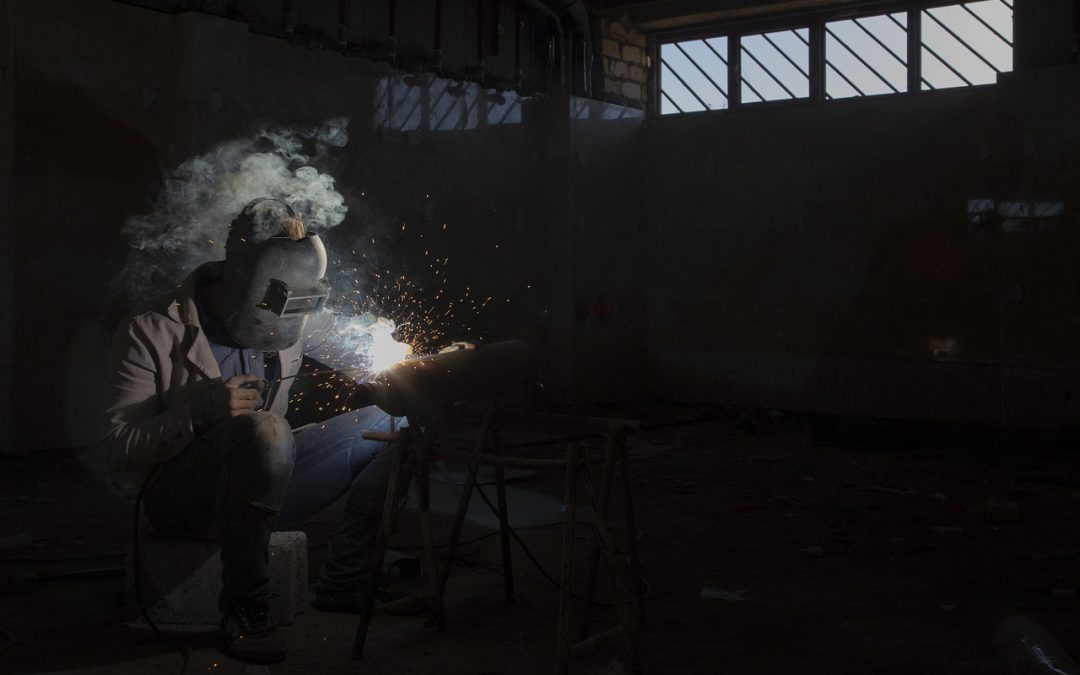 Dinas Damkar Barito Selatan Hapus Sarang Tawon di Area Permukiman